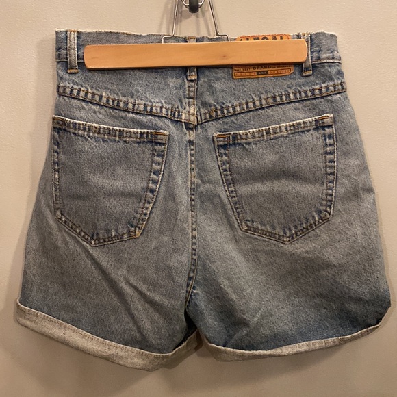 Illegal Vintage High Waisted Shorts - Picture 4 of 6